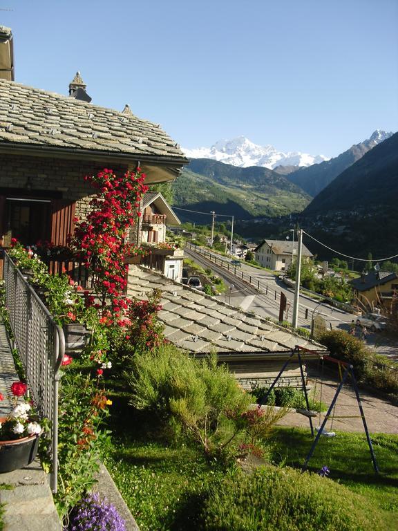 B&B Les Fleurs Gignod Ngoại thất bức ảnh