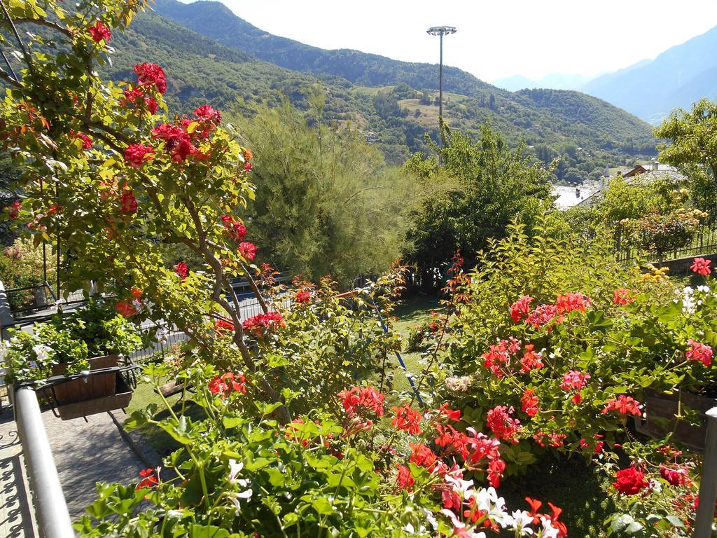 B&B Les Fleurs Gignod Ngoại thất bức ảnh