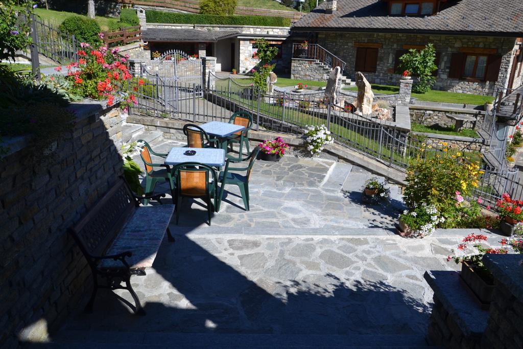 B&B Les Fleurs Gignod Ngoại thất bức ảnh