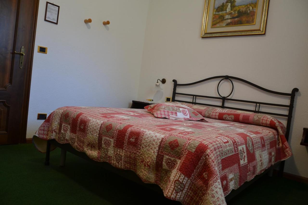 B&B Les Fleurs Gignod Phòng bức ảnh